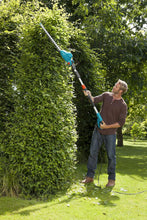 Load image into Gallery viewer, Taille-haies sur perche THS 500/48 sans batterie de Gardena : taille-haies 500 W, 3,5 m de portée, tête inclinable et manche télescopique, lame de 48 cm, butée de protection (8883-20)