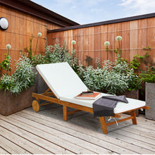 Load image into Gallery viewer, Chaise Longue Pliable en Bois avec 2 Roues et un Coussin Amovible Dossier Réglable Capacité Portante 160KG Idéal pour L’extérieur